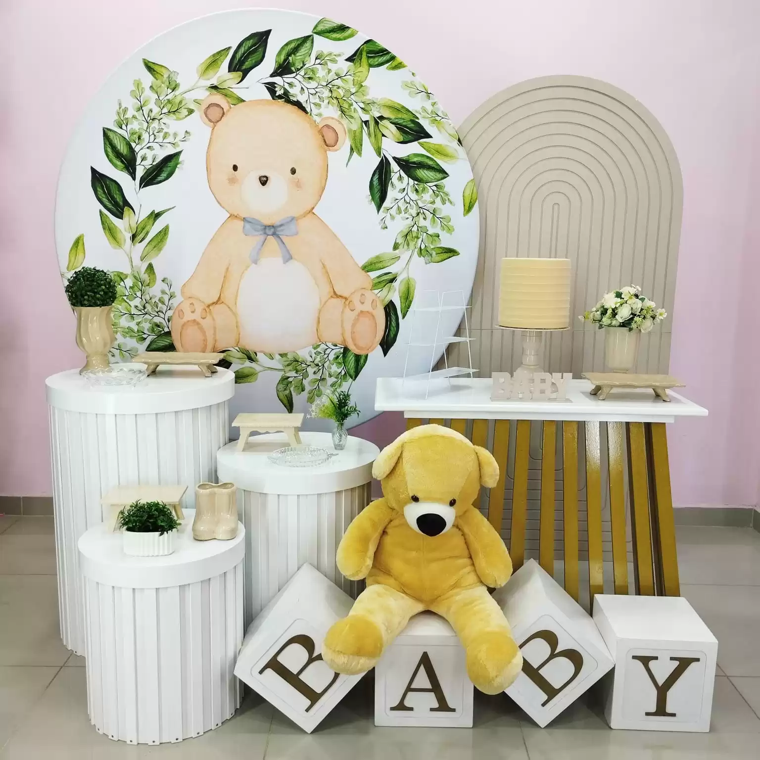 Urso com floral verde