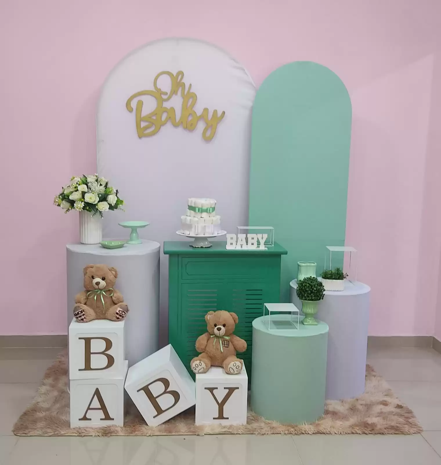 Chá de bebê branco e verde