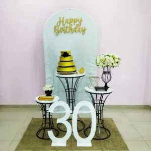 Adulto Branco e Dourado